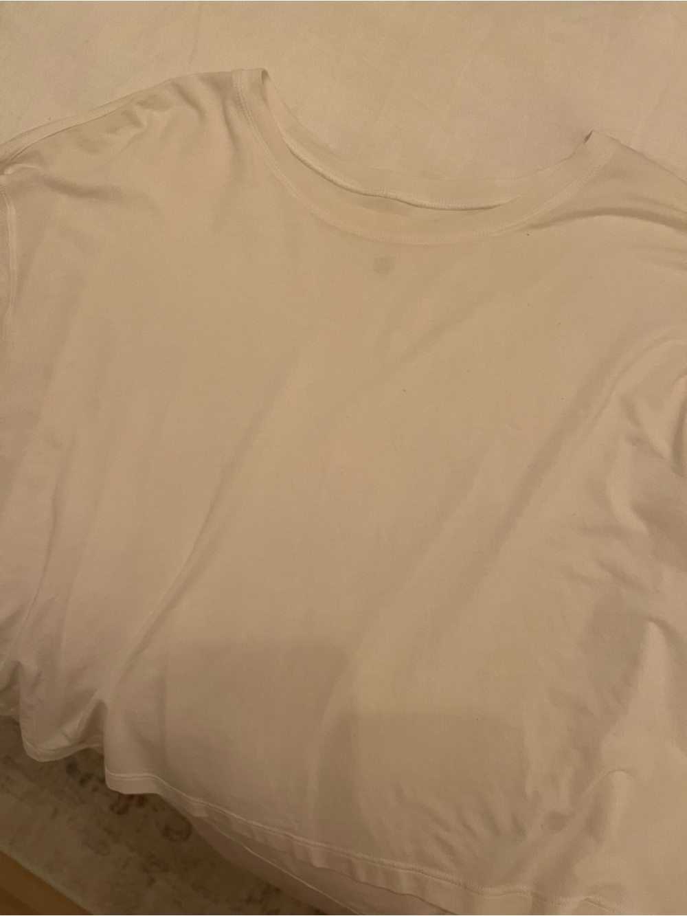 lululemon athletica Short Sleeve Tee in White - Size 10